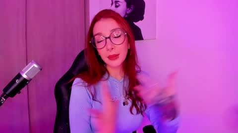 Snapshot of thecosmicgirl chatting on 01-08-25, 10:16 Alicia Alikath online show from 01-08-25, 10:16