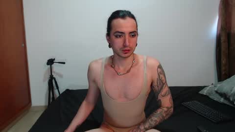 Miguel     online show from 07-06-26, 01:52
