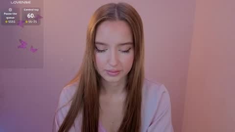 Snapshot of thecutienatura chatting on 06-07-26, 07:06 Olivia online show from 06-07-26, 07:06