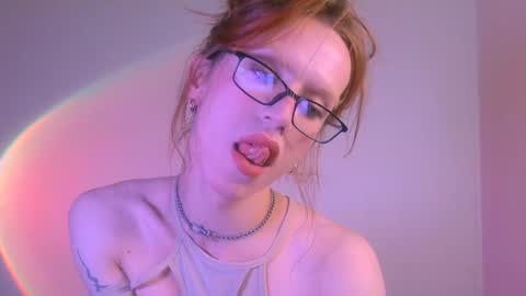 Snapshot of thedollxxxperience chatting on 12-19-24, 07:29 Yolanda online show from 12-19-24, 07:29
