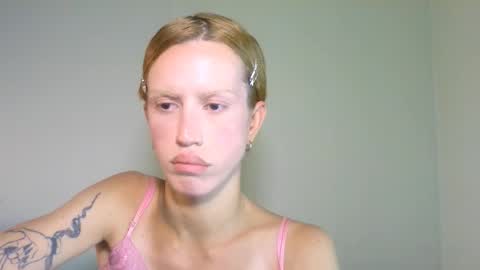 Snapshot of thedollxxxperience chatting on 09-08-25, 05:23 Yolanda online show from 09-08-25, 05:23