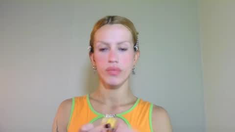 Snapshot of thedollxxxperience chatting on 10-11-25, 07:12 Yolanda online show from 10-11-25, 07:12
