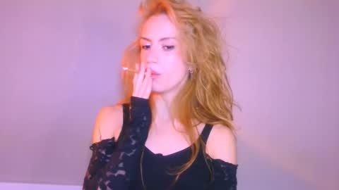 Snapshot of thedollxxxperience chatting on 02-03-26, 06:02 Yolanda online show from 02-03-26, 06:02