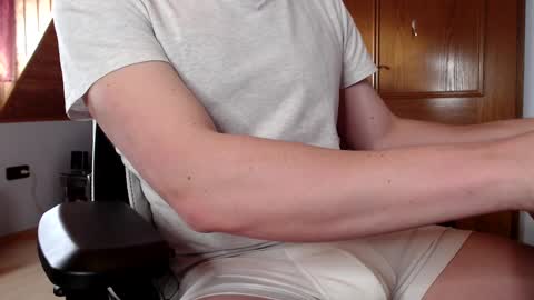 Snapshot of thedome372 chatting on 03-04-25, 10:13 thedome372 online show from 03-04-25, 10:13