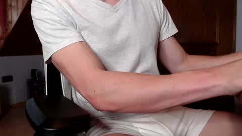 Snapshot of thedome372 chatting on 10-23-25, 08:02 thedome372 online show from 10-23-25, 08:02