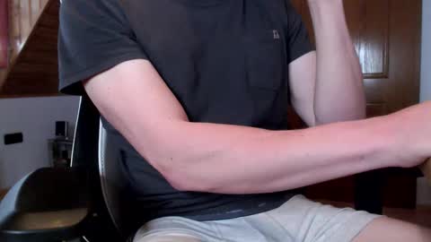 Snapshot of thedome372 chatting on 11-25-25, 10:15 thedome372 online show from 11-25-25, 10:15