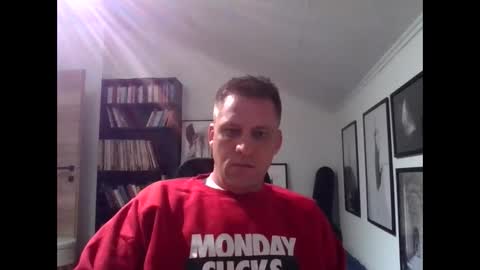 Snapshot of thedon2123 chatting on 09-16-25, 03:13 thedon2123 online show from 09-16-25, 03:13