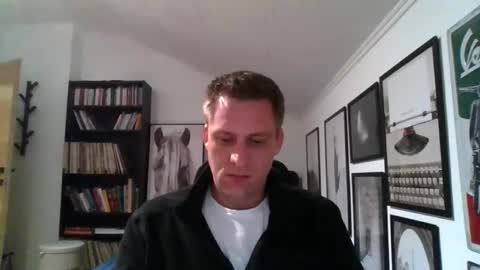 Snapshot of thedon2123 chatting on 11-10-25, 04:28 thedon2123 online show from 11-10-25, 04:28