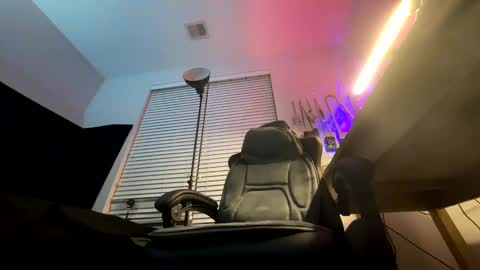 Snapshot of theekingcapo chatting on 12-30-24, 11:17 king capo thee online show from 12-30-24, 11:17