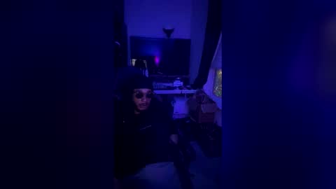 Snapshot of theekingcapo chatting on 04-12-26, 03:55 king capo thee online show from 04-12-26, 03:55