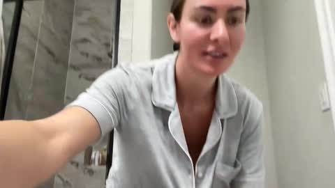 Snapshot of thefitfreak chatting on 11-20-25, 11:37 Alyssa Rhoades online show from 11-20-25, 11:37