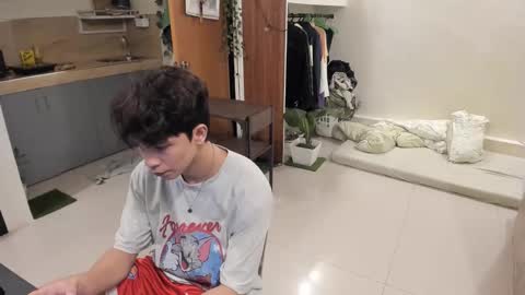 Green online show from 11-05-25, 03:23