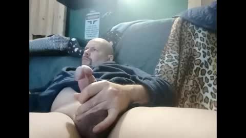 Snapshot of thehornyman916 chatting on 12-02-25, 06:25 thehornyman916 online show from 12-02-25, 06:25