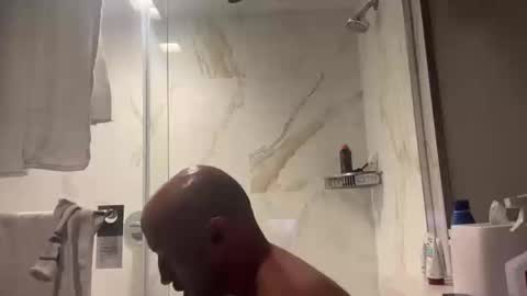 Snapshot of thehotlatindude100 chatting on 04-11-26, 02:43 thehotlatindude100 online show from 04-11-26, 02:43