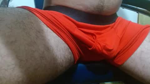 Snapshot of thehousedog chatting on 02-25-26, 02:21 thehousedog online show from 02-25-26, 02:21