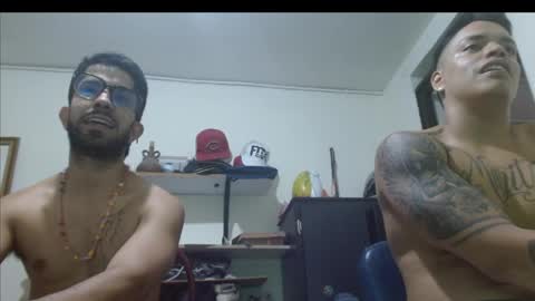 Snapshot of thehousedog chatting on 06-01-26, 09:38 thehousedog online show from 06-01-26, 09:38