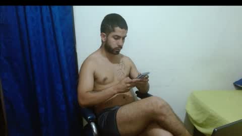 Snapshot of thehousedog chatting on 06-16-26, 01:36 thehousedog online show from 06-16-26, 01:36