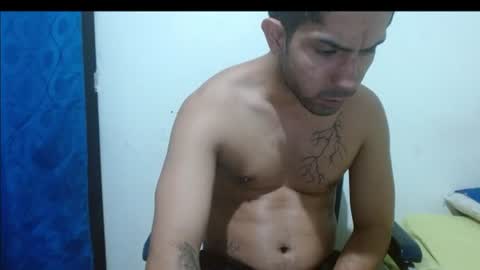 Snapshot of thehousedog chatting on 06-17-26, 02:03 thehousedog online show from 06-17-26, 02:03