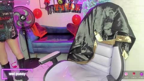 Snapshot of theia_moon_ chatting on 11-03-25, 12:39 Theia online show from 11-03-25, 12:39