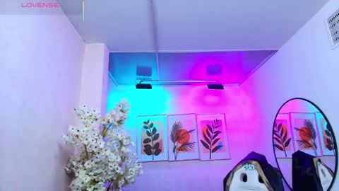 Theia  online show from 11-24-25, 12:27