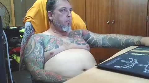 Snapshot of thekier chatting on 12-01-25, 04:01 thekier online show from 12-01-25, 04:01