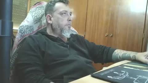 Snapshot of thekier chatting on 02-08-26, 03:37 thekier online show from 02-08-26, 03:37