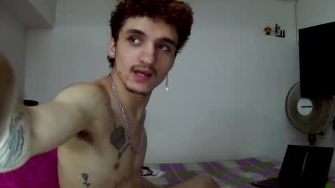 Snapshot of theking11220 chatting on 02-21-25, 05:56 theking11220 online show from 02-21-25, 05:56