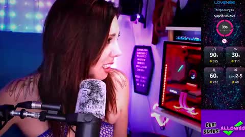 Snapshot of thekittengirlnix chatting on 06-25-26, 07:07 Nix online show from 06-25-26, 07:07