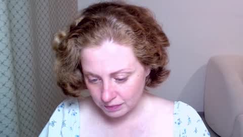 Ella online show from 09-29-25, 04:45