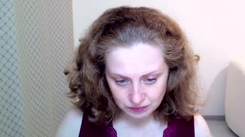 Ella online show from 05-31-26, 06:42