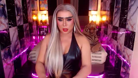 Snapshot of thelastdestroyerxx chatting on 12-01-25, 06:07 Paula online show from 12-01-25, 06:07