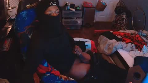 Snapshot of thelewdgamer chatting on 12-18-25, 09:48 thelewdgamer online show from 12-18-25, 09:48