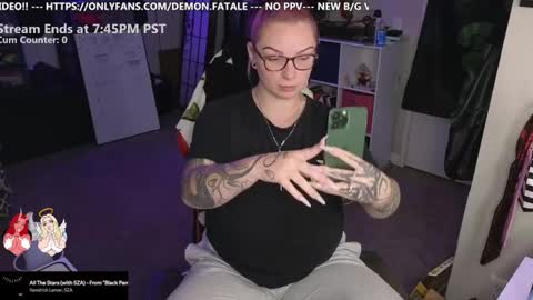 Snapshot of thelilithjane chatting on 10-14-25, 12:44 Lilith Jane online show from 10-14-25, 12:44