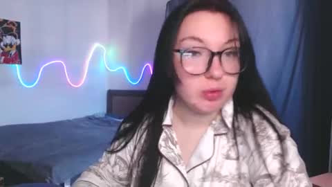 Lisa online show from 11-25-25, 09:20