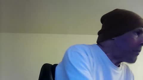 Snapshot of theman18951pa chatting on 03-21-26, 02:05 theman18951pa online show from 03-21-26, 02:05