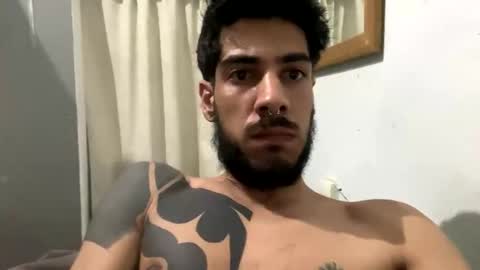 Snapshot of themarttinguyyy chatting on 11-21-25, 09:46 themarttinguyyy online show from 11-21-25, 09:46