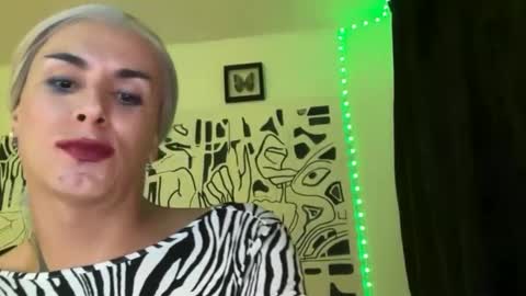 Lucy Lucy online show from 09-19-25, 02:02