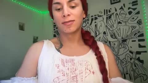 Lucy Lucy online show from 11-19-25, 05:35