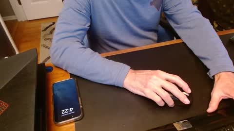 Snapshot of thembones chatting on 11-01-25, 08:22 thembones online show from 11-01-25, 08:22