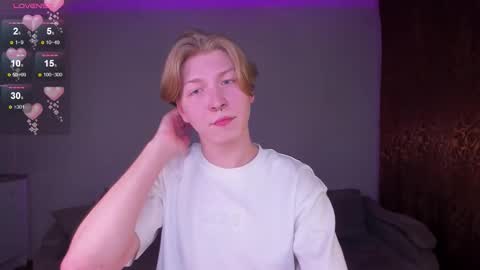 Snapshot of themikesever chatting on 02-15-26, 11:23 Sever online show from 02-15-26, 11:23