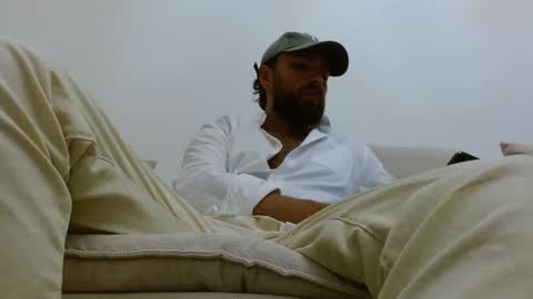 Snapshot of themonarchgoat chatting on 11-22-25, 03:00 TheMonarchGoat online show from 11-22-25, 03:00