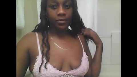 Snapshot of thenaturalgoddess chatting on 01-11-25, 11:12 TheNaturalGoddess online show from 01-11-25, 11:12
