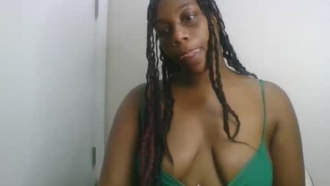 TheNaturalGoddess online show from 04-12-26, 07:19