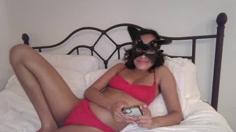 Snapshot of thenaturallovers chatting on 02-06-25, 04:21 naturallovers online show from 02-06-25, 04:21