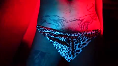 Snapshot of thenautibouy chatting on 11-25-25, 01:27 thenautibouy online show from 11-25-25, 01:27