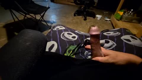 thenewone22901 online show from 10-12-25, 04:00