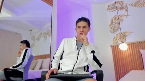  THEO- MATEO  online show from 12-27-24, 11:28