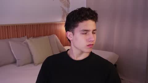  THEO- MATEO  online show from 01-12-25, 01:27