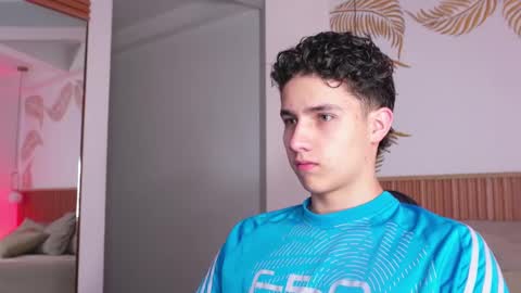  THEO- MATEO  online show from 02-01-25, 12:58