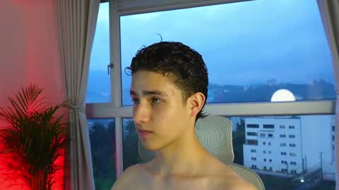  THEO- MATEO  online show from 02-18-25, 11:08